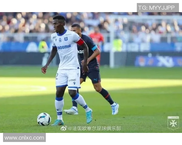 隆吉耶率队法甲豪取四连胜一剑封喉助球队逼近前二名